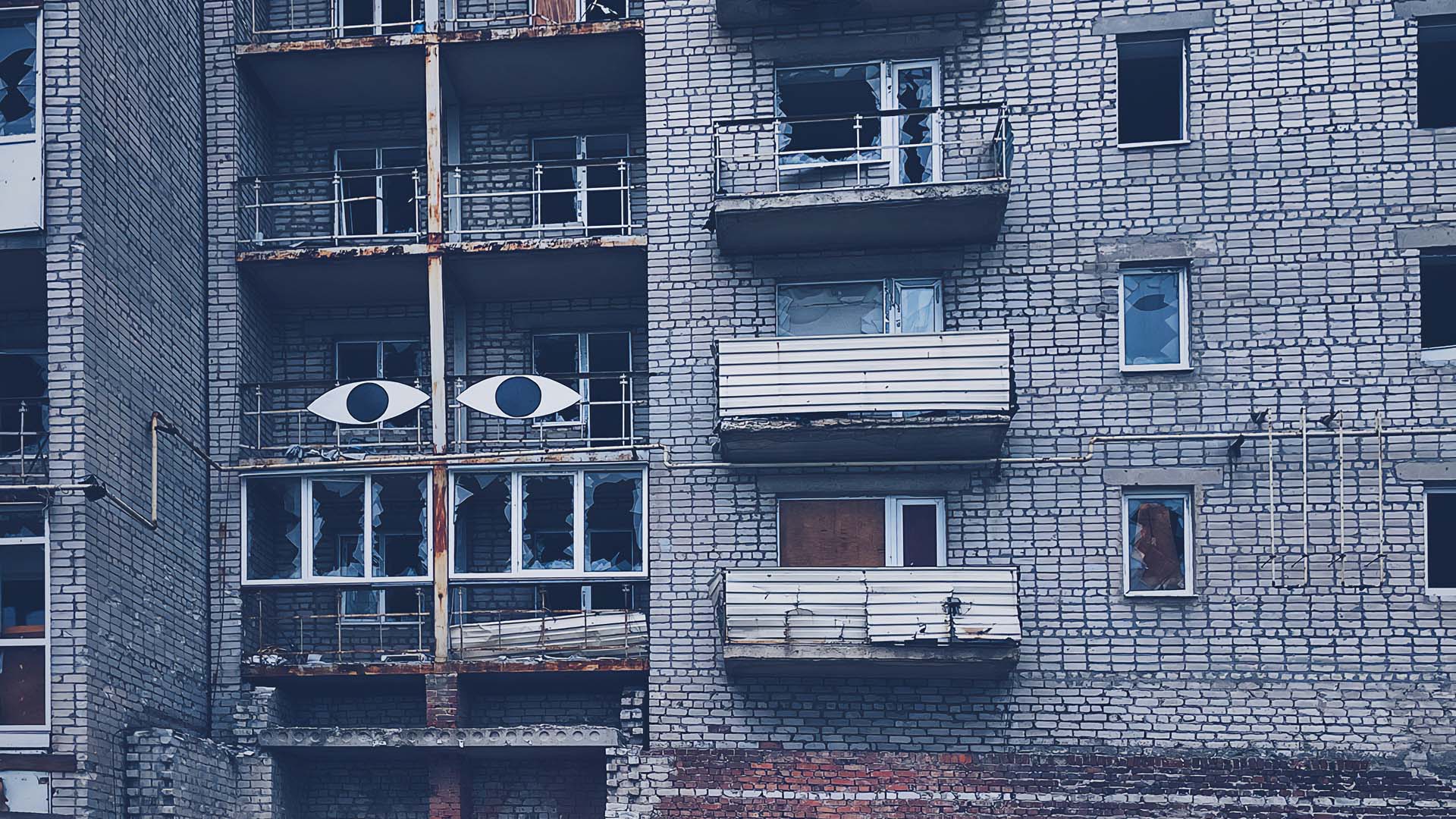 StreetArt und zerstörtes Gebäude in der Ukraine
